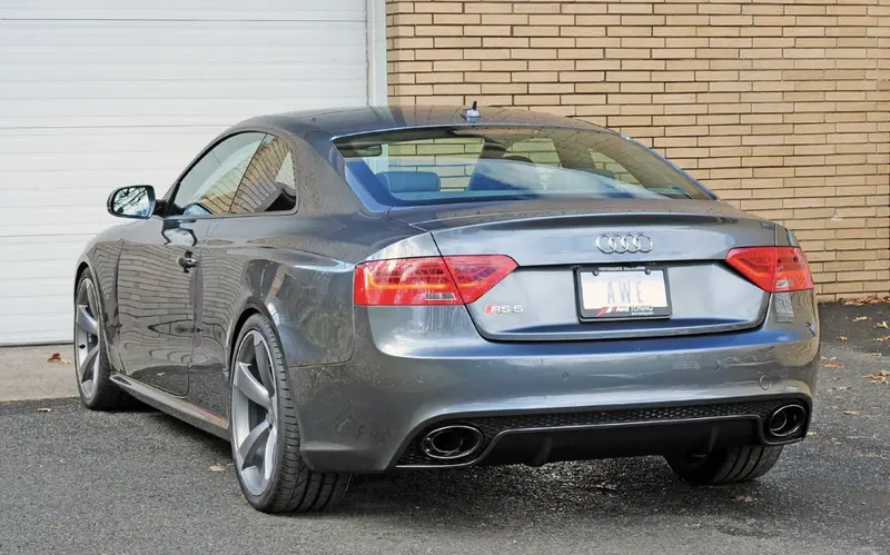 Awe Touring Edition Cat-Back Exhaust Uses Oem Tips For 13-15 Audi Rs5 4.2L 2