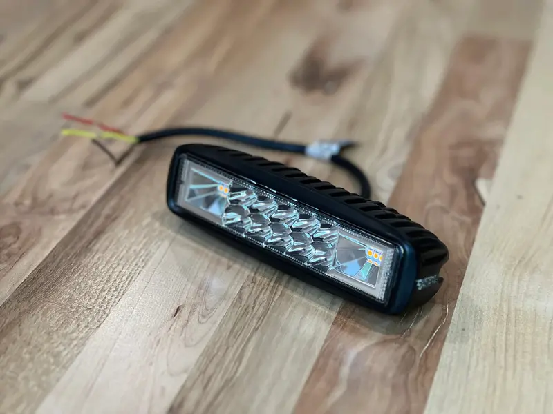 Customs Unlimited 4 White & Amber Extreme Strobe Lights - Universal 1