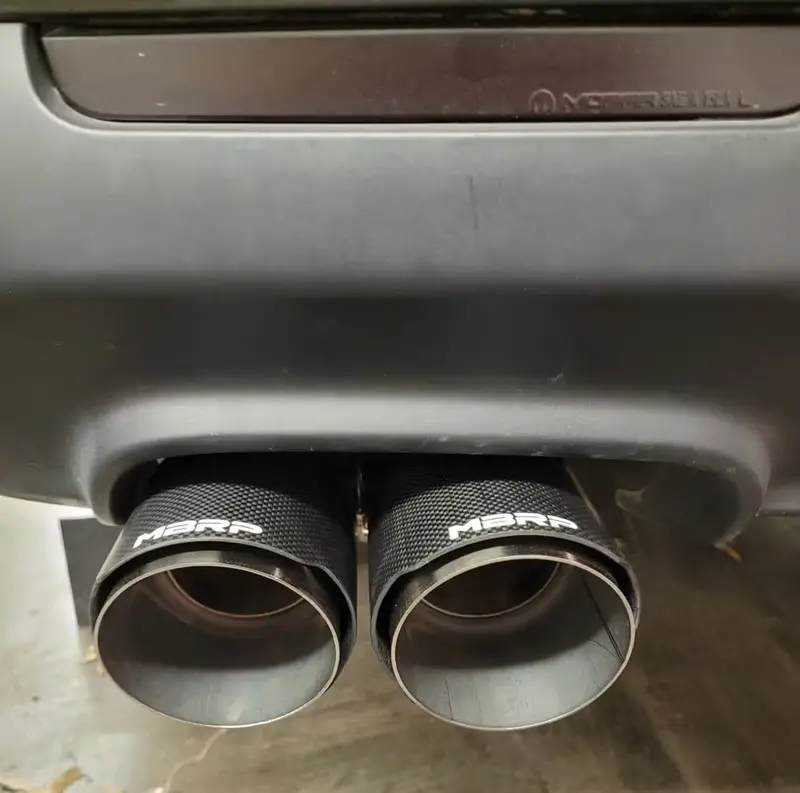 Mbrp Carbon Fiber 3 Inch Inlet 4 Inch Staggered Dual Exhaust Tip L 9.4 Inch/R 9.9 Inch Universal 2