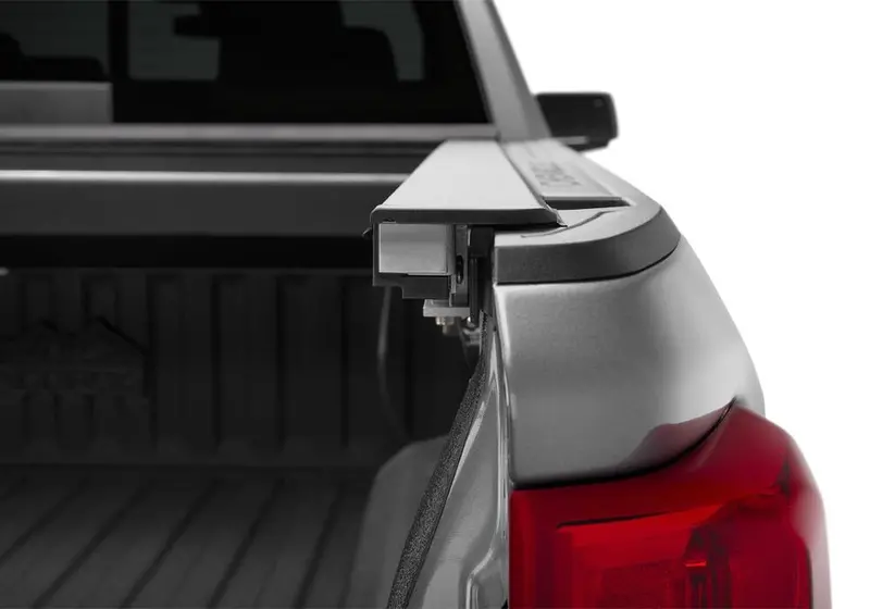 Roll N Lock E-Series - 19-26 Silverado 1500/Sierra 1500, 5.8' Rc223e 2