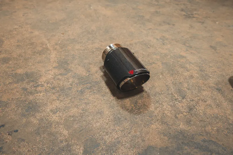 Valvetronic Universal Exhaust Tips 2.5" Inlet 4.0" Carbon Fiber Carbon Fiber Vtd.Tip.Slve.25.40.Rc 2